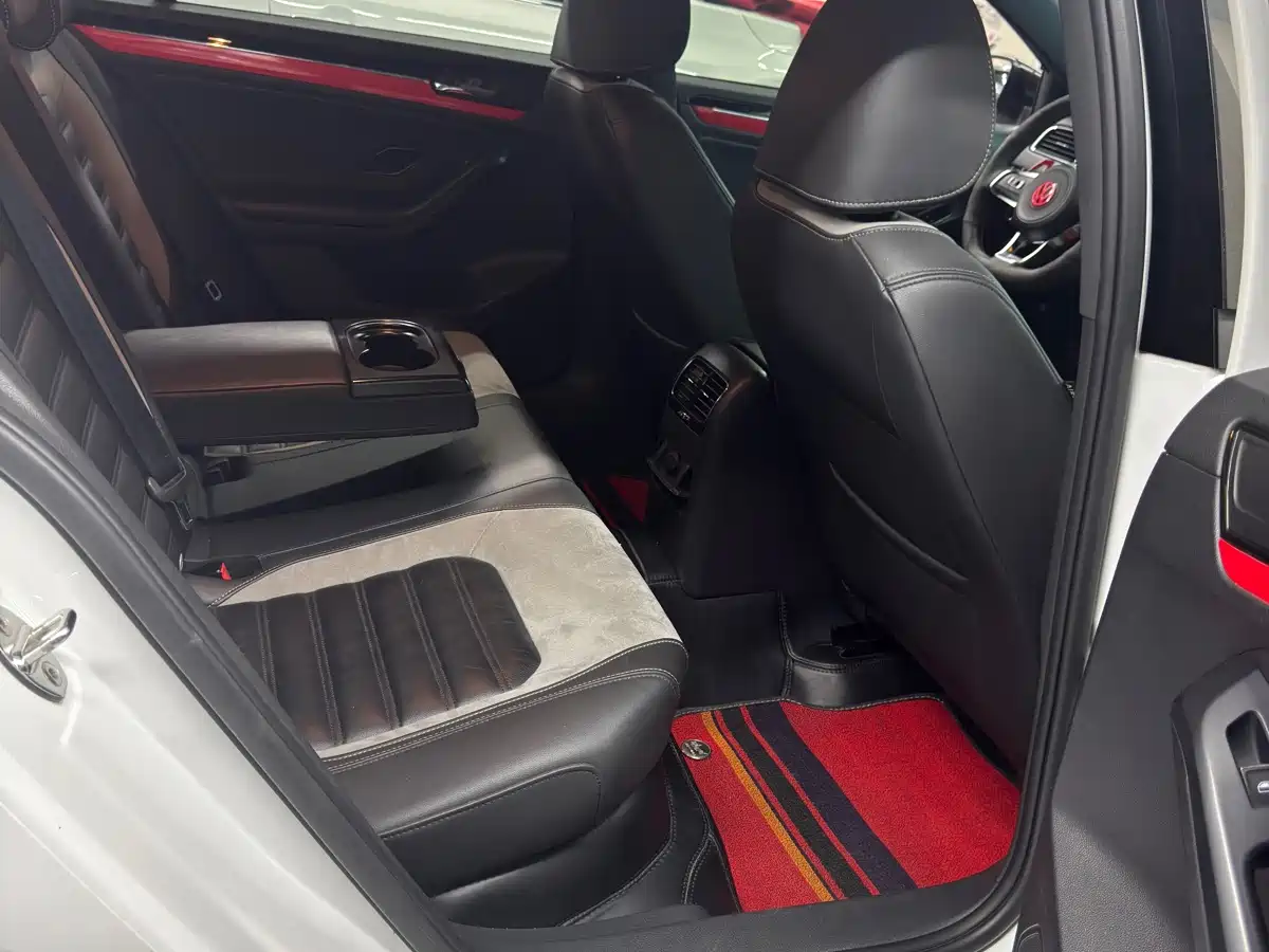 Volkswagen Sagitar 2017 280TSI Automatic R-Line