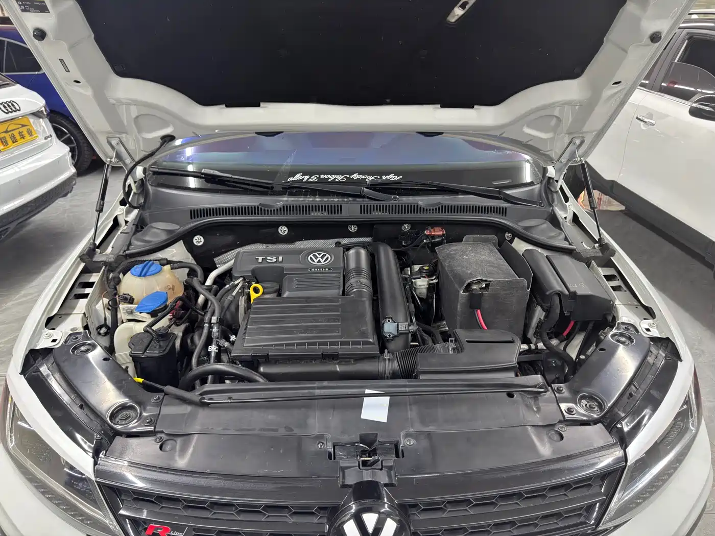 Volkswagen Sagitar 2017 280TSI Automatic R-Line