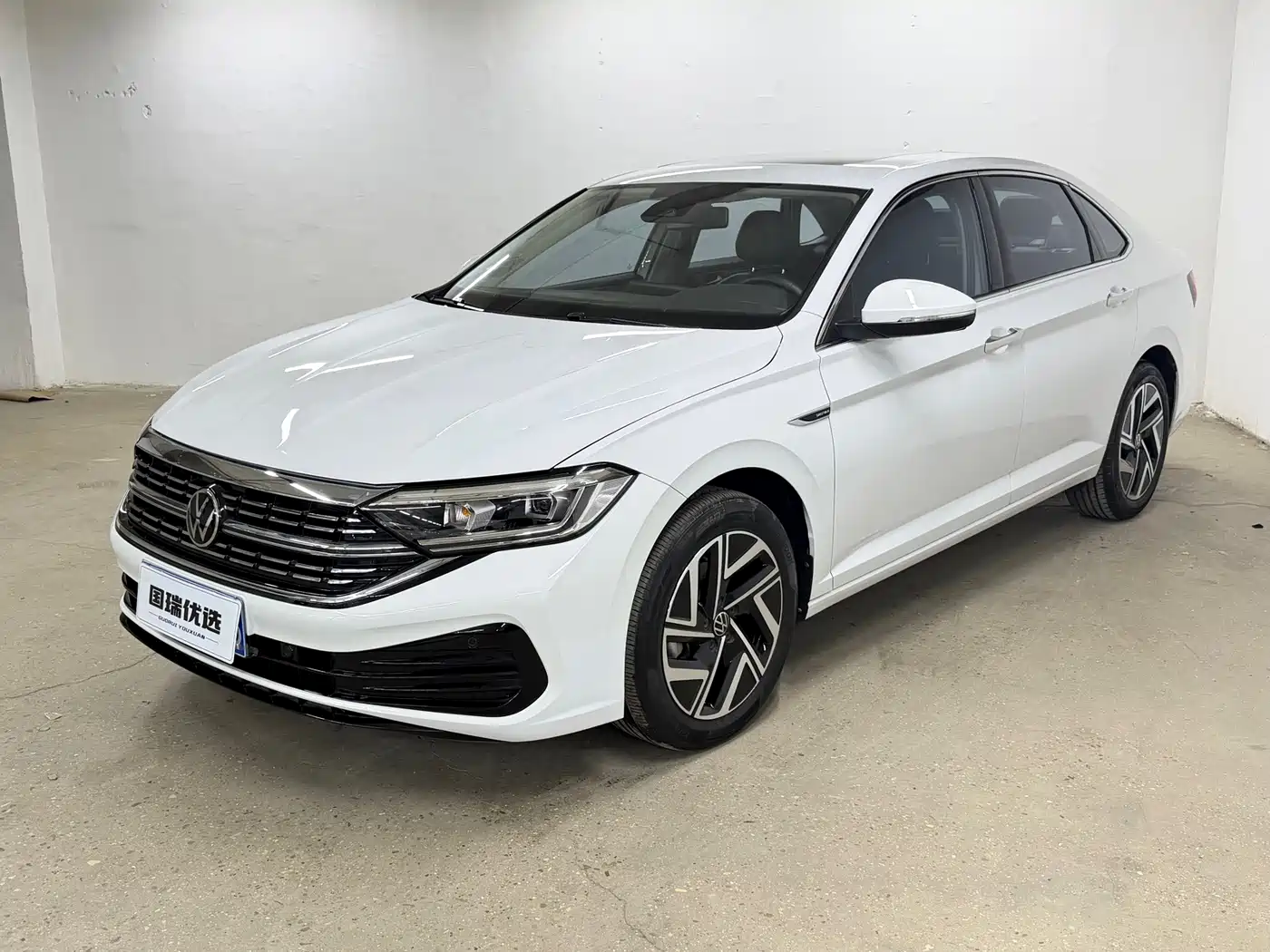 Volkswagen Sagitar 2023 Model Year 280TSI DSG Surpass Edition