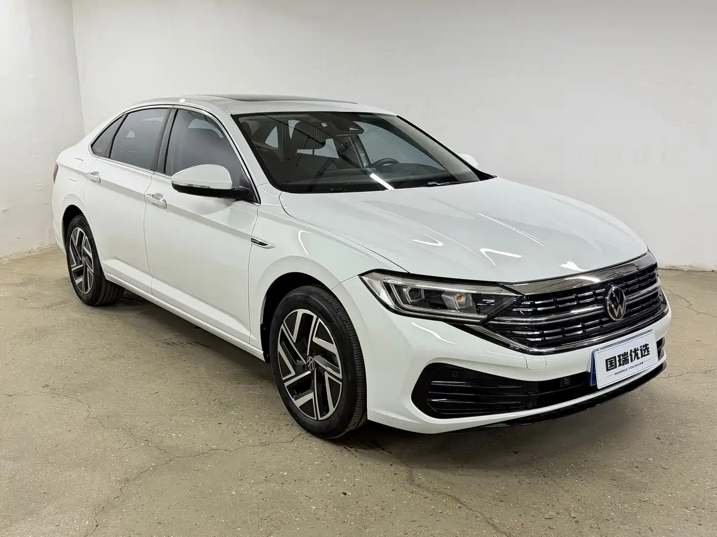 Volkswagen Sagitar 2023 Model Year 280TSI DSG Surpass Edition