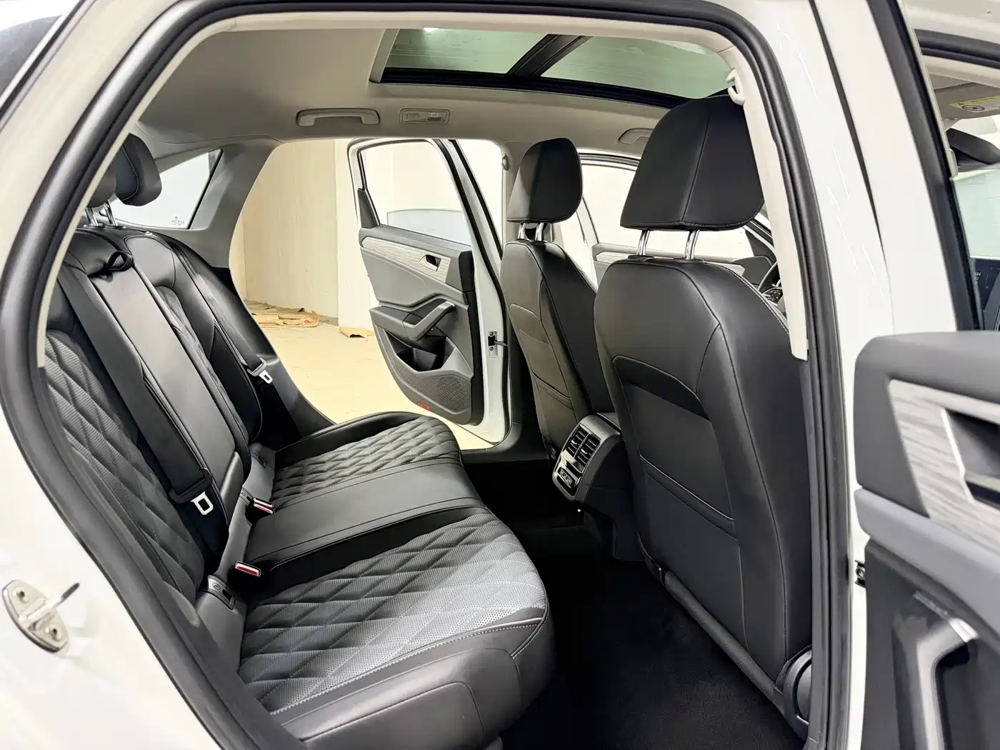 Volkswagen Sagitar 2023 Model Year 280TSI DSG Surpass Edition