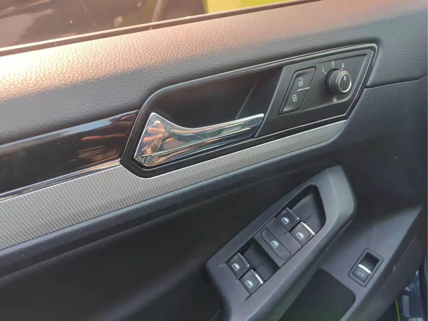 Volkswagen Sagitar 2018 1.6L Automatic Comfort