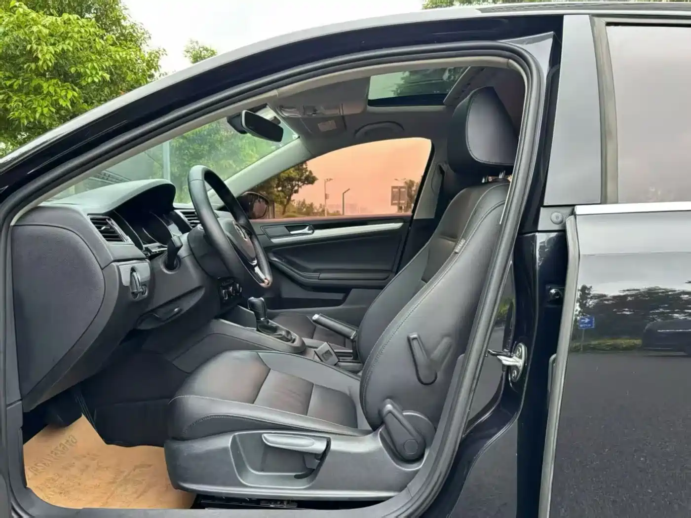 Volkswagen Sagitar 2018 1.6L Automatic Comfort