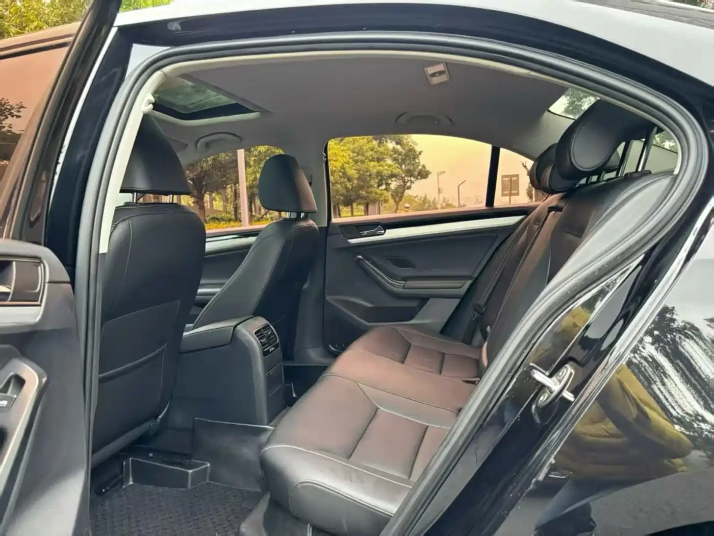 Volkswagen Sagitar 2018 1.6L Automatic Comfort