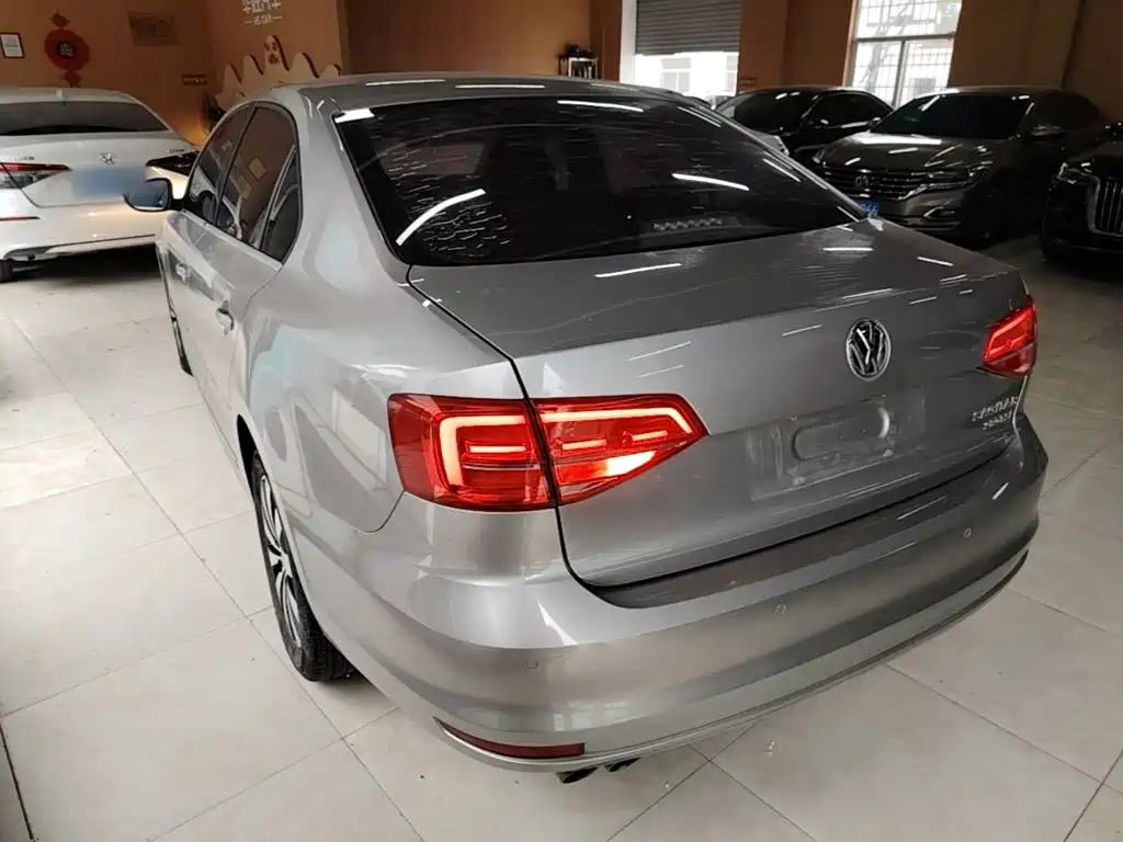 Volkswagen Sagitar 2018 280TSI DSG Comfort