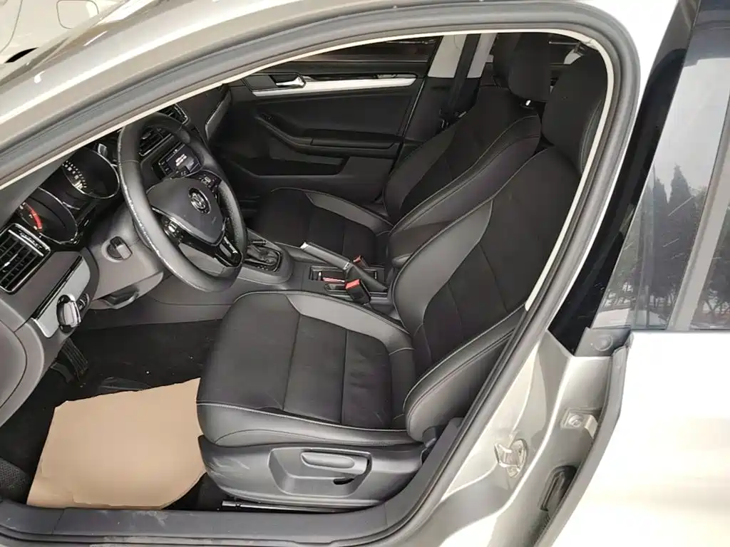 Volkswagen Sagitar 2018 280TSI DSG Comfort