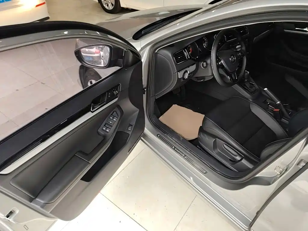 Volkswagen Sagitar 2018 280TSI DSG Comfort