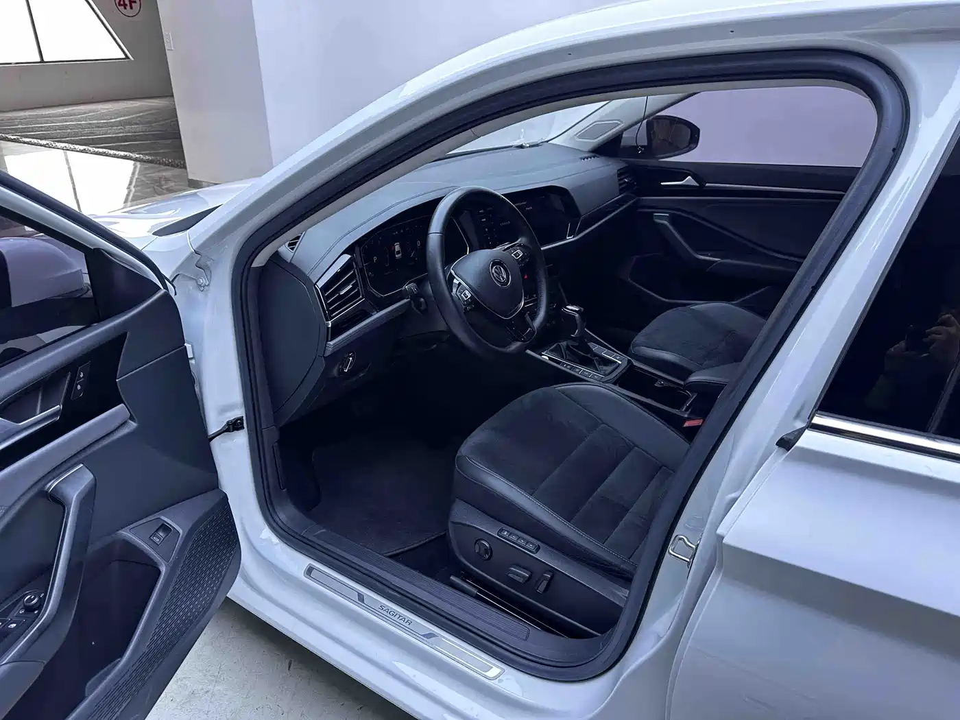 Volkswagen Sagitar 2022 280TSI DSG Excellence Edition