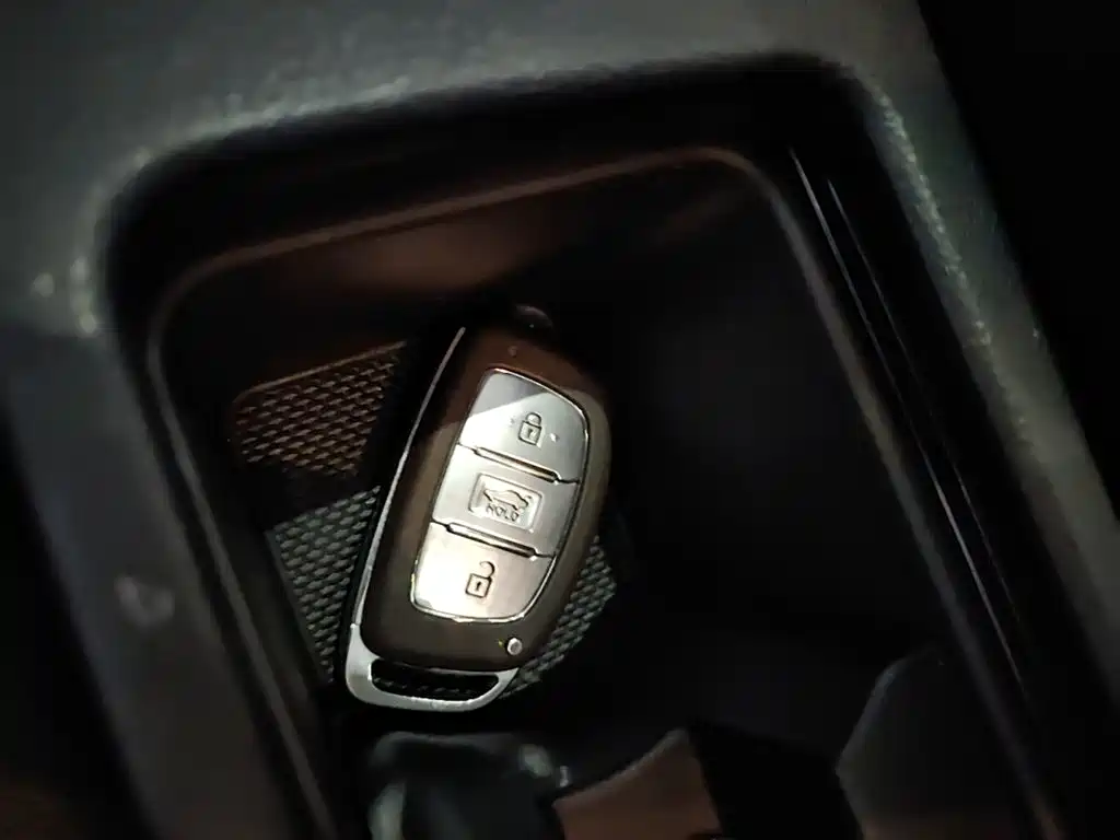 Hyundai Langdong 2016 1.6L Automatic Premium Edition