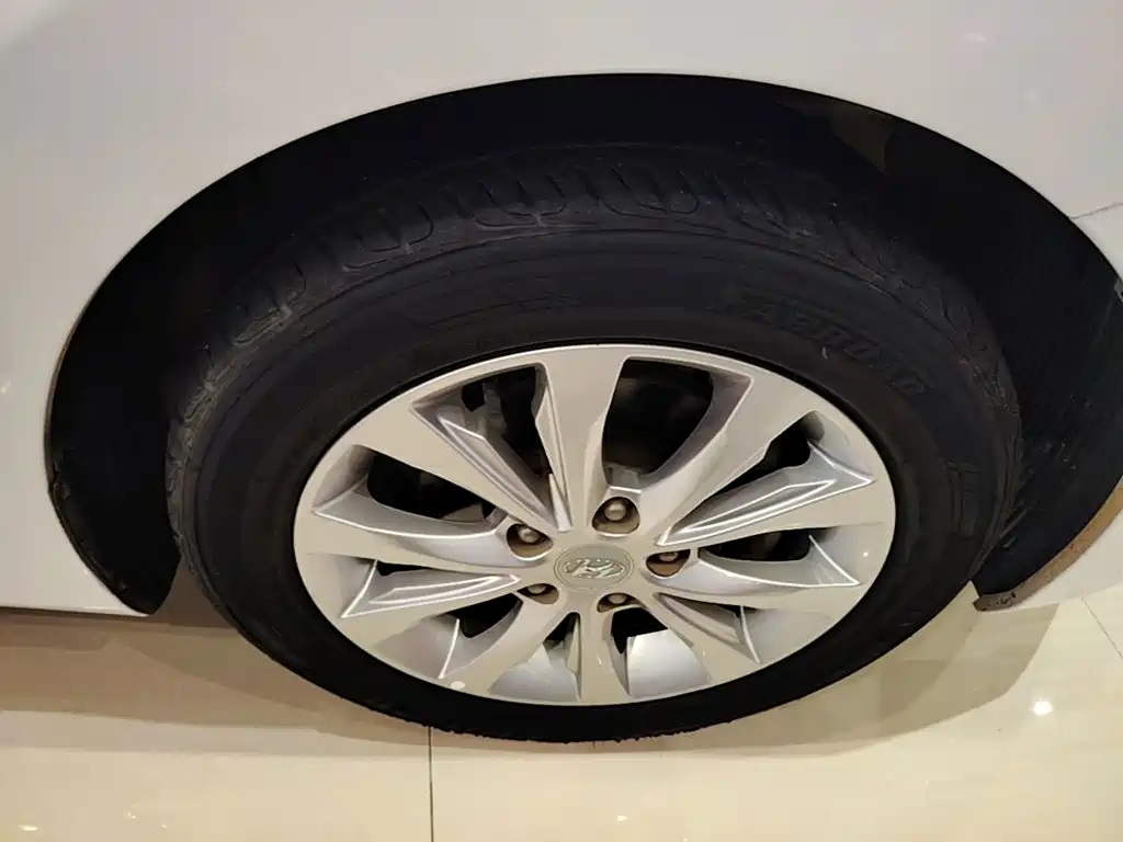 Hyundai Langdong 2016 1.6L Automatic Premium Edition