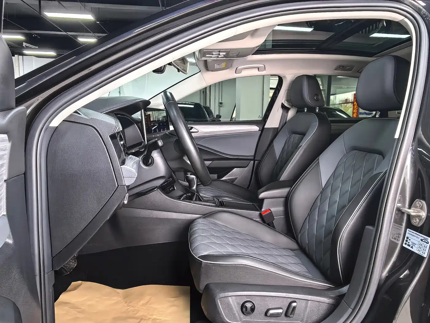 Volkswagen Sagitar 2023 Model Year 280TSI DSG Surpass Edition