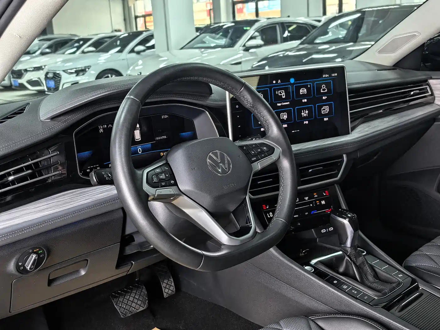 Volkswagen Sagitar 2023 Model Year 280TSI DSG Surpass Edition