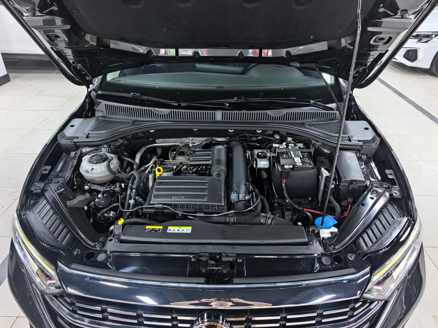 Volkswagen Sagitar 2023 Model Year 280TSI DSG Surpass Edition
