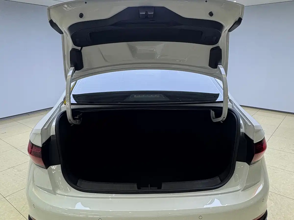 Volkswagen Sagitar 2023 Model Year 280TSI DSG Surpass Edition