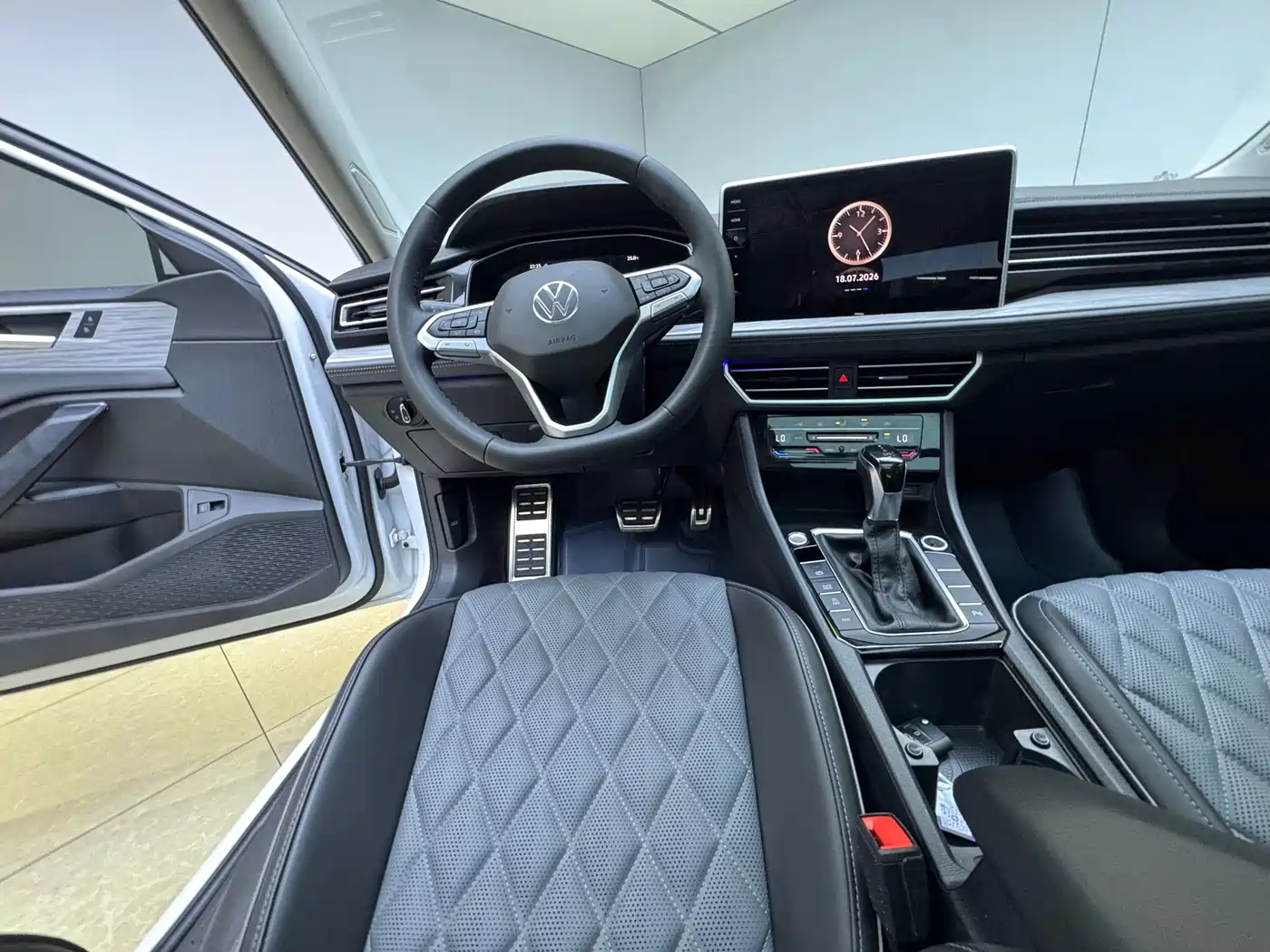 Volkswagen Sagitar 2023 Model Year 280TSI DSG Surpass Edition