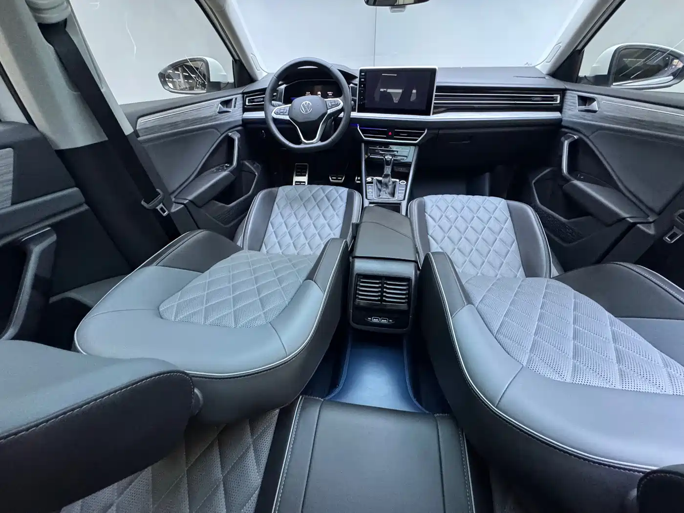 Volkswagen Sagitar 2023 Model Year 280TSI DSG Surpass Edition