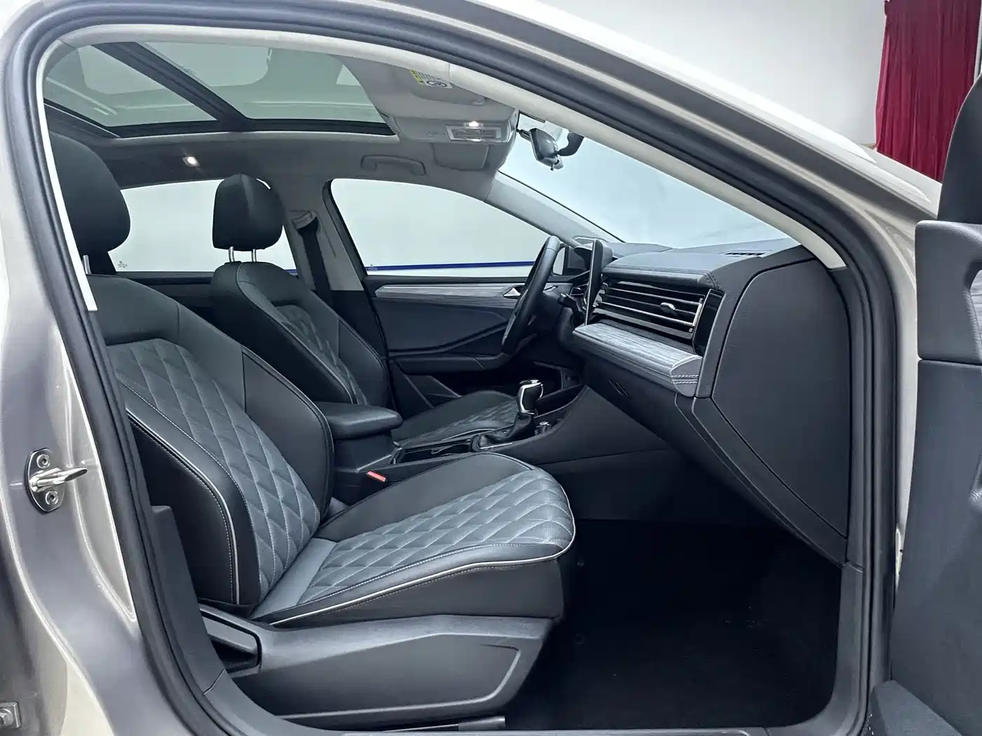 Volkswagen Sagitar 2023 280TSI DSG Beyond Lite