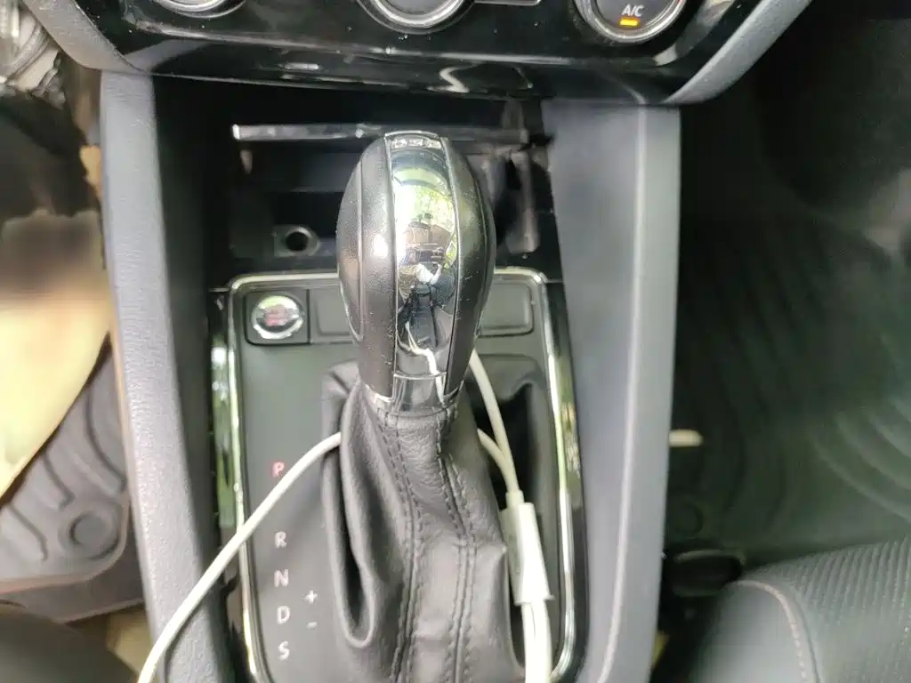 Volkswagen Sagitar 2015 230TSI Automatic Luxury