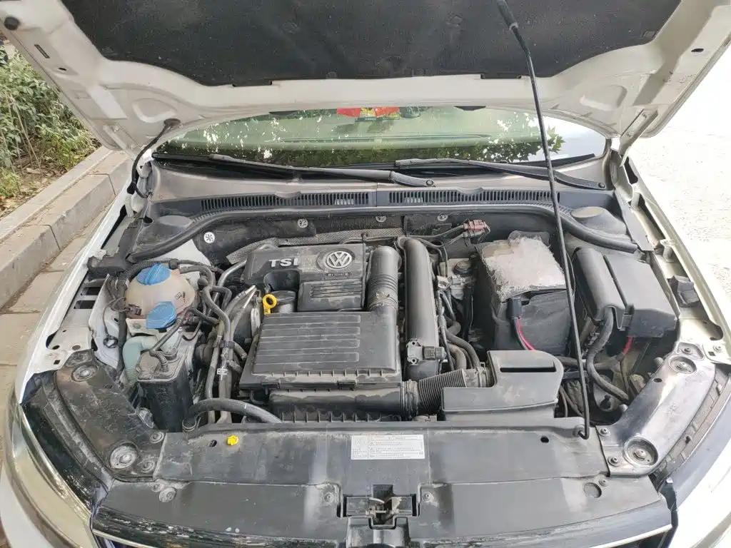 Volkswagen Sagitar 2015 230TSI Automatic Luxury