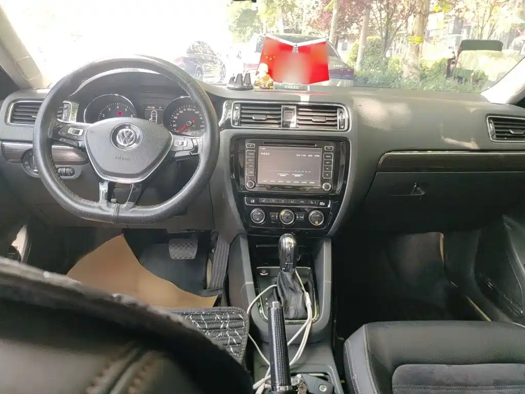 Volkswagen Sagitar 2015 230TSI Automatic Luxury