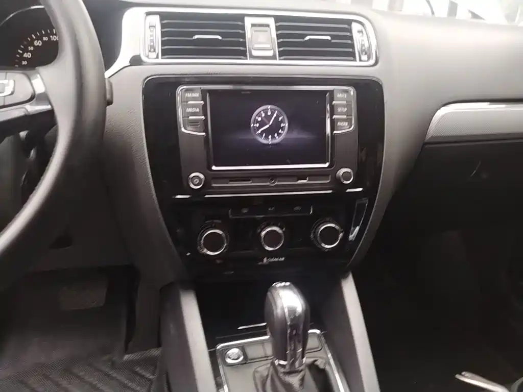 Volkswagen Sagitar 2017 230TSI Automatic Comfort