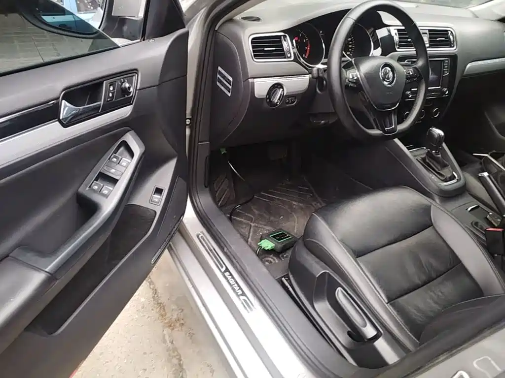 Volkswagen Sagitar 2017 230TSI Automatic Comfort