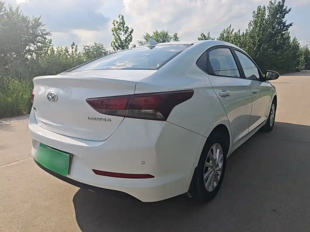 Hyundai Hyundai Verna 2016 1.4L Automatic Cool Edition GLS