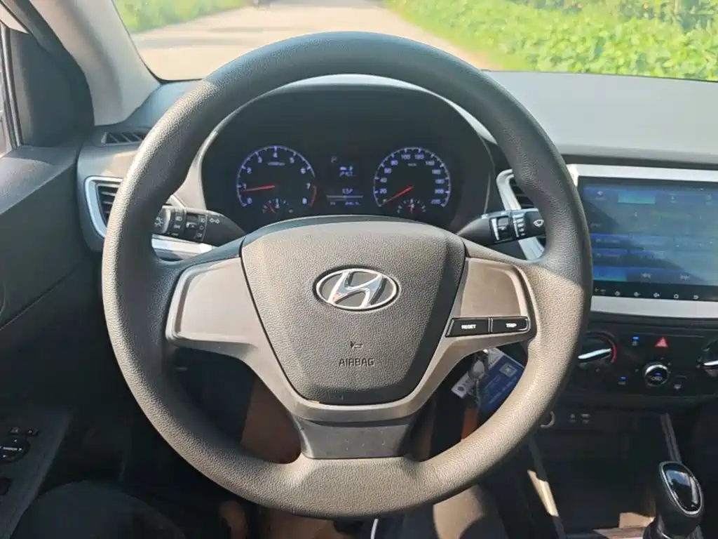 Hyundai Hyundai Verna 2016 1.4L Automatic Cool Edition GLS