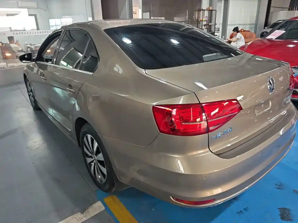 Volkswagen Sagitar 2018 180TSI DSG Premium Edition