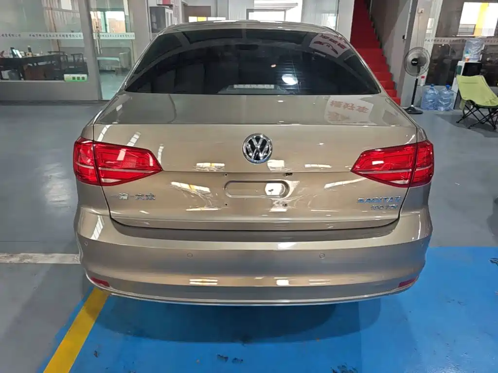 Volkswagen Sagitar 2018 180TSI DSG Premium Edition