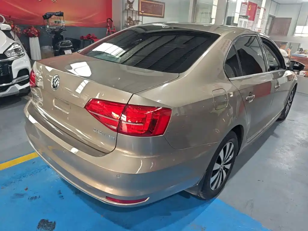 Volkswagen Sagitar 2018 180TSI DSG Premium Edition