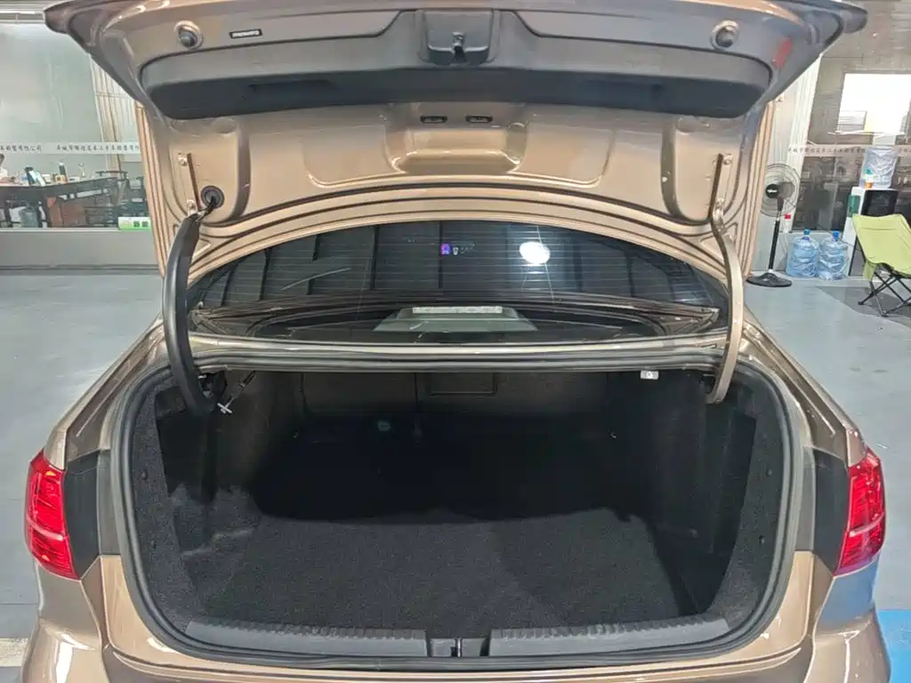 Volkswagen Sagitar 2018 180TSI DSG Premium Edition