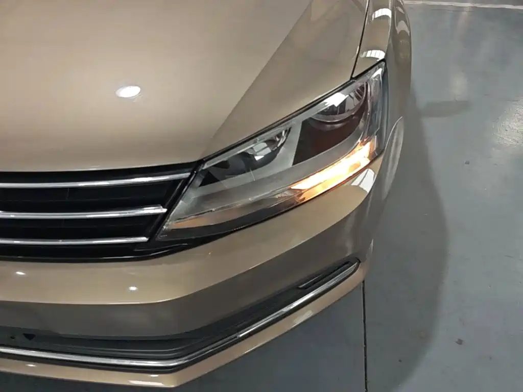 Volkswagen Sagitar 2018 180TSI DSG Premium Edition