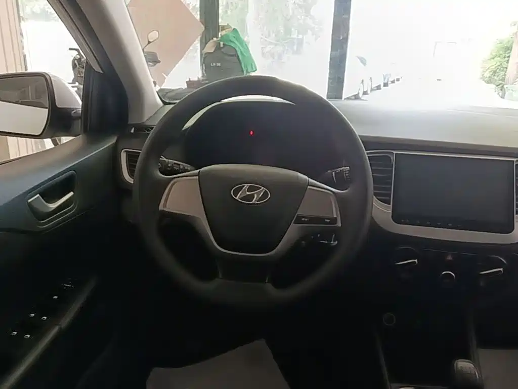Hyundai Hyundai Verna 2016 1.4L Manual Cool Edition GLS