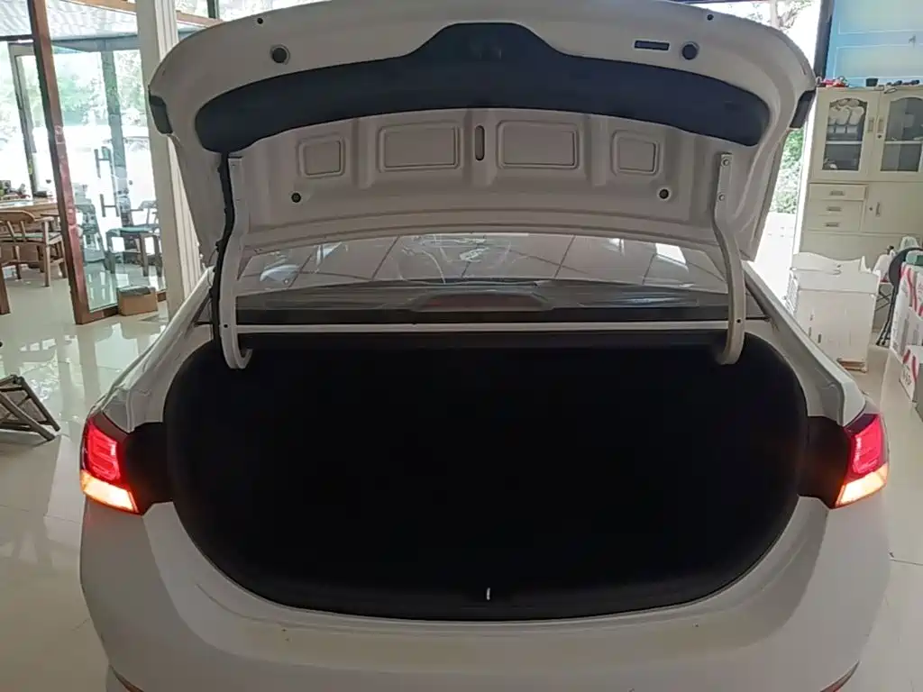 Hyundai Hyundai Verna 2016 1.4L Manual Cool Edition GLS
