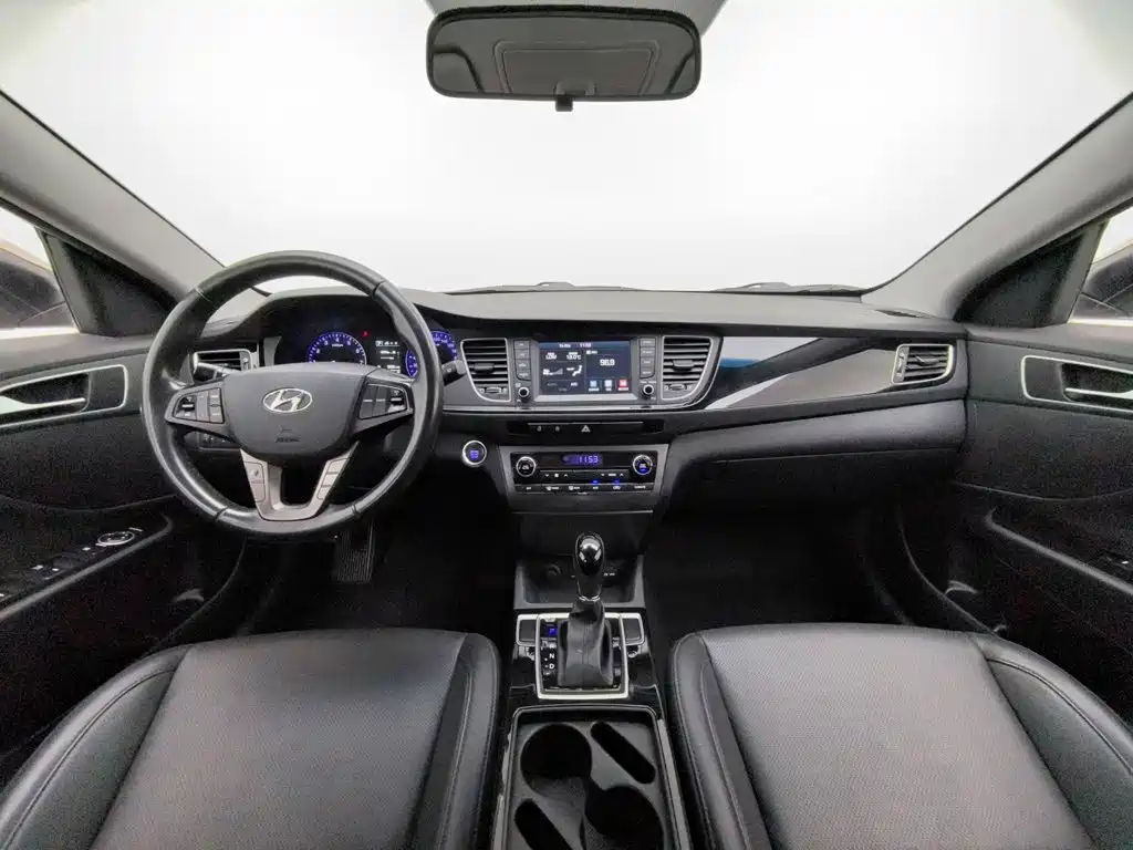 Hyundai Mistra 2016 1.8L Auto Premium DLX