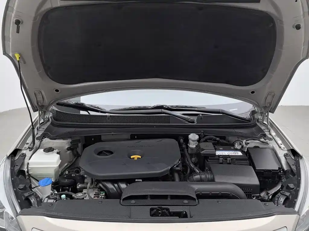 Hyundai Mistra 2016 1.8L Auto Premium DLX