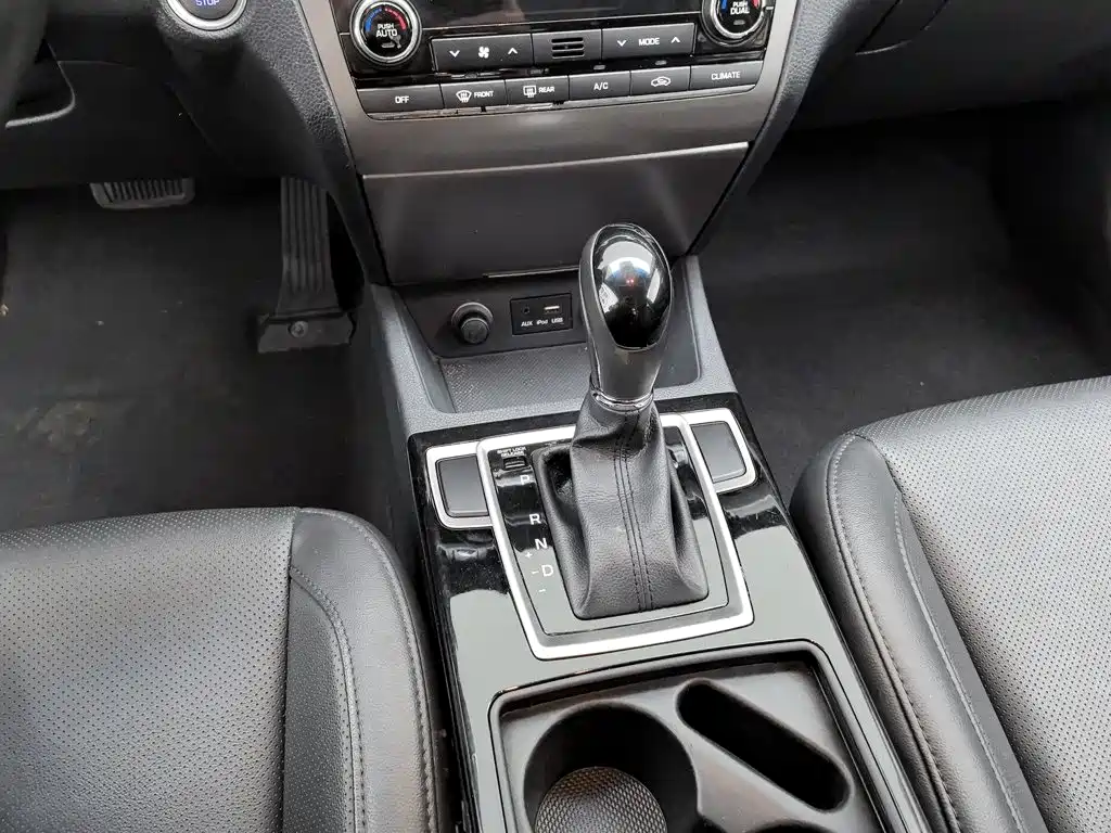 Hyundai Mistra 2016 1.8L Auto Premium DLX