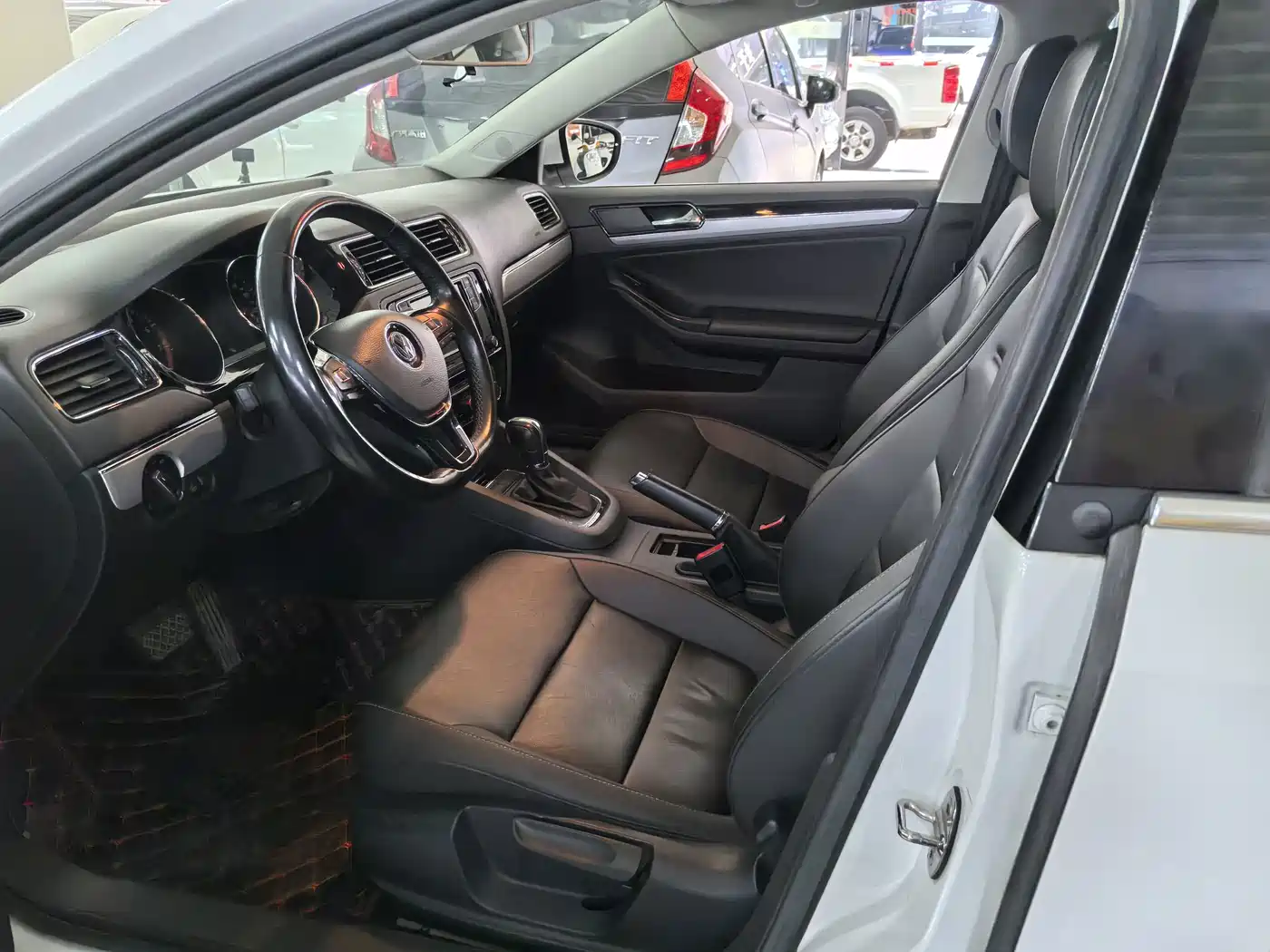 Volkswagen Sagitar 2018 280TSI DSG Spark Edition