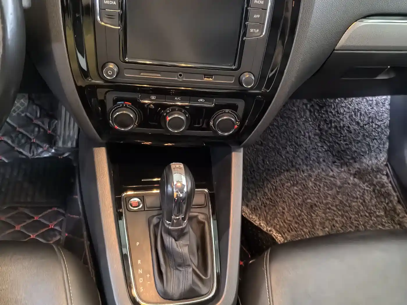 Volkswagen Sagitar 2018 280TSI DSG Spark Edition