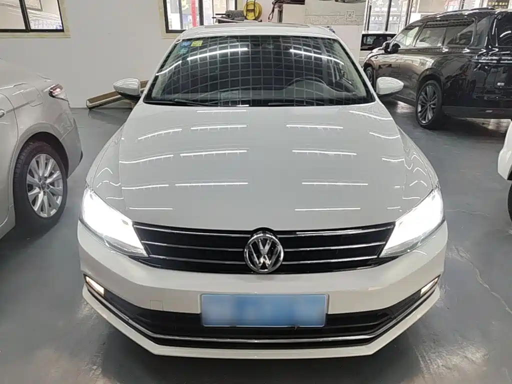 Volkswagen Sagitar 2018 180TSI DSG Premium Edition