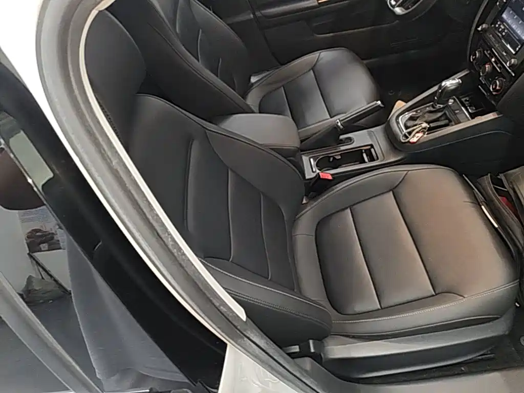 Volkswagen Sagitar 2018 180TSI DSG Premium Edition