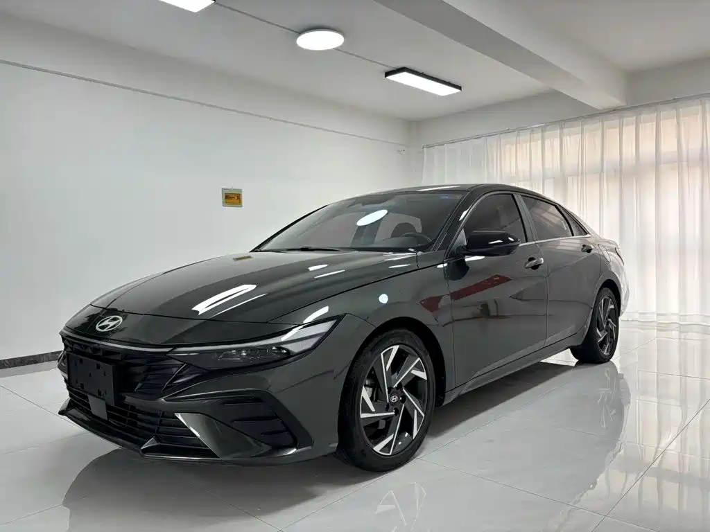 Hyundai Elantra 2023 1.5L CVT TOP Flagship Edition