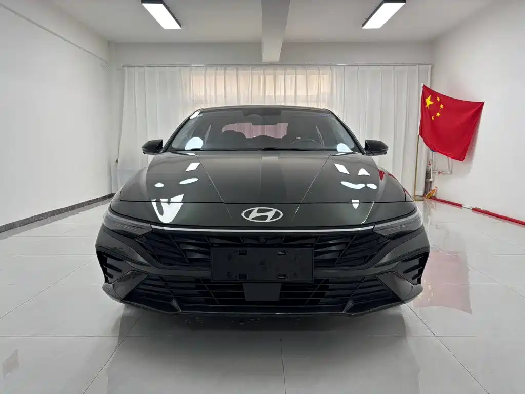 Hyundai Elantra 2023 1.5L CVT TOP Flagship Edition
