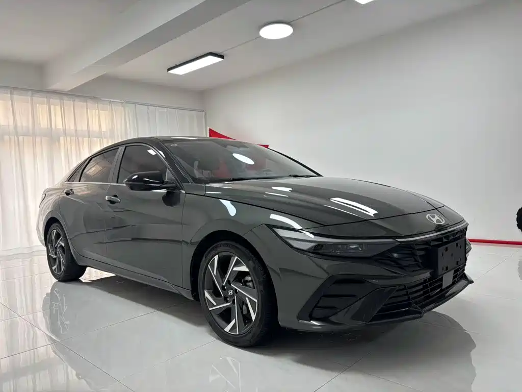 Hyundai Elantra 2023 1.5L CVT TOP Flagship Edition