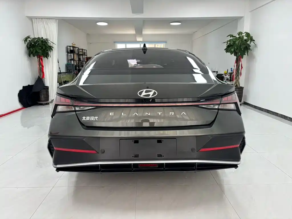 Hyundai Elantra 2023 1.5L CVT TOP Flagship Edition