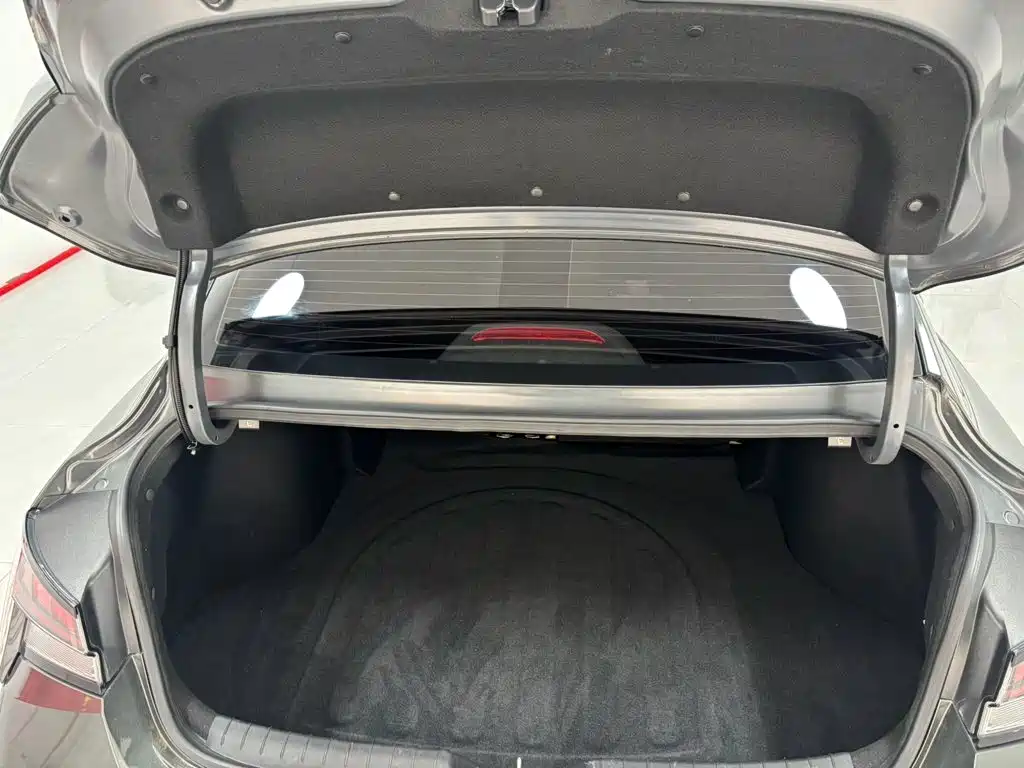 Hyundai Elantra 2023 1.5L CVT TOP Flagship Edition