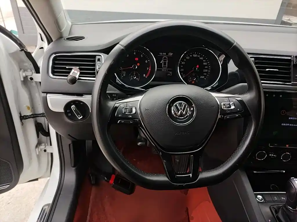 Volkswagen Sagitar 2018 280TSI DSG Comfort