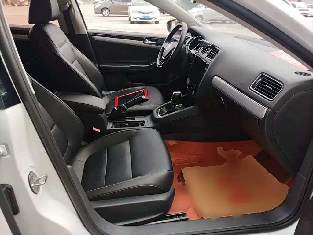 Volkswagen Sagitar 2018 280TSI DSG Comfort