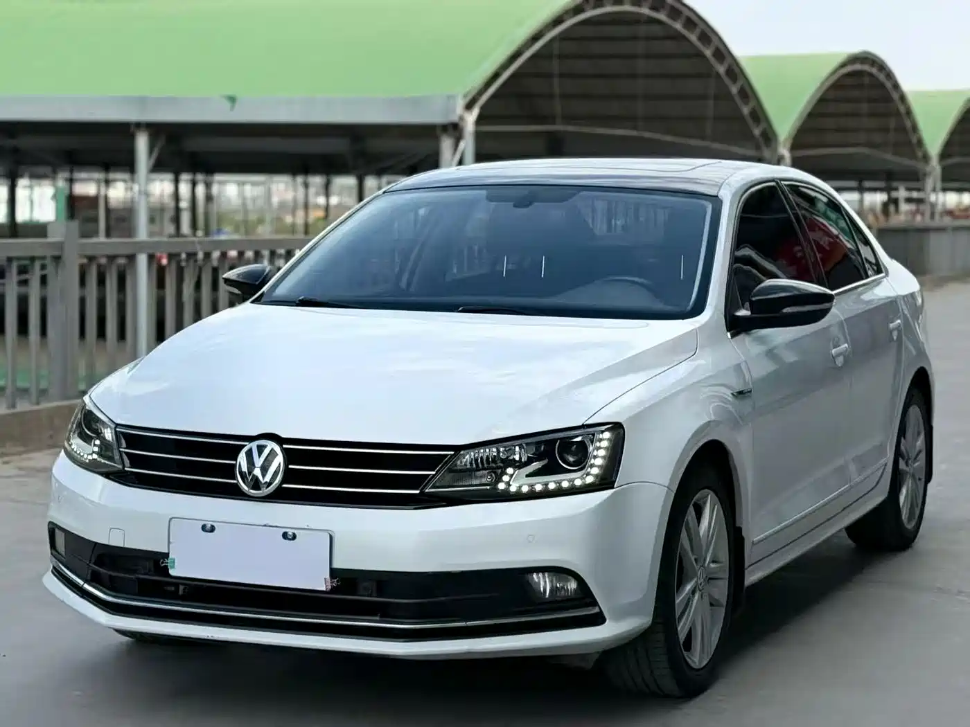 Volkswagen Sagitar 2018 280TSI DSG Luxury